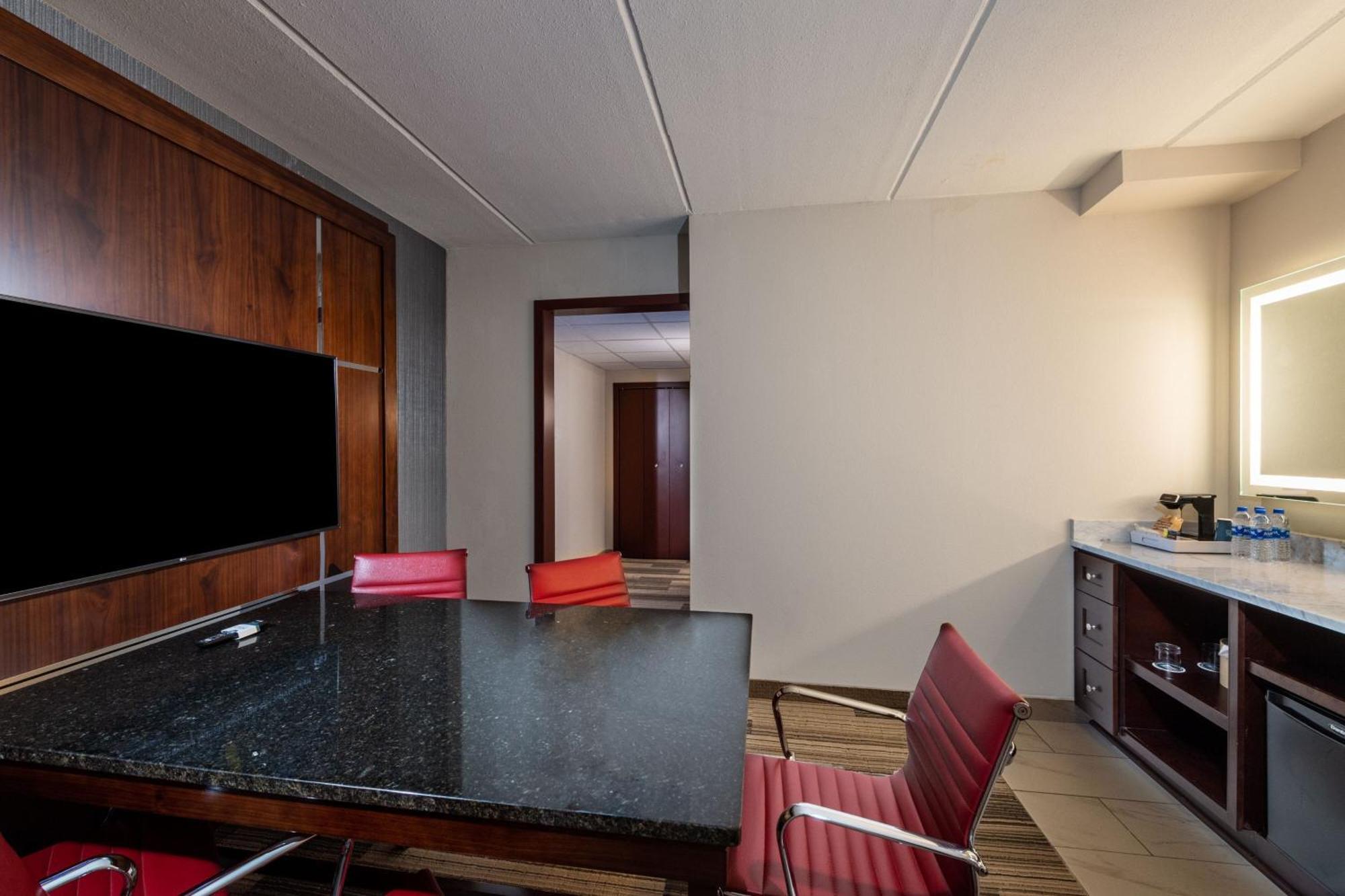 Four Points By Sheraton Atlanta Airport West College Park Extérieur photo